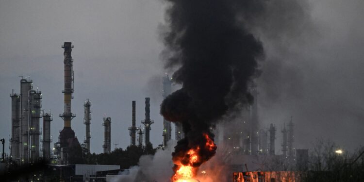 Brandstoftoevoer Israëlische energiesector onder druk door schade