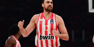 Armani Milan strijdt om Servische center Milutinov van Olympiakos.