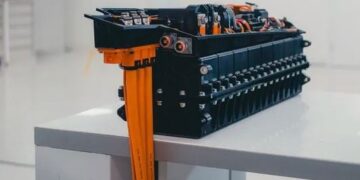 Revolutie: batterij voor elektrische auto’s laadt op in 18 seconden