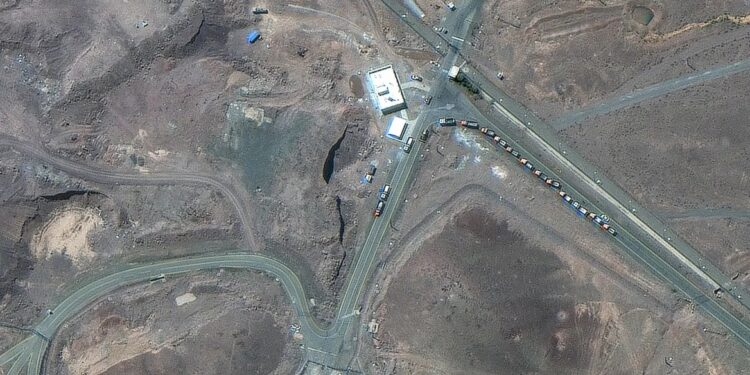 Trump’s deal voor uranium in Fordo: vrachtwagens bedekken de putten