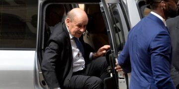 Franse speciale gezant ontmoet Hezbollah Official in Libanon