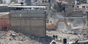 Israël doodt burgers op scholen in Gaza, leidt tot “uitsterven”