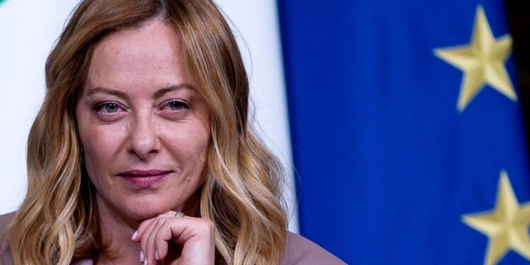 Georgia Meloni wil 13,5 miljard euro “dopen” voor Siciliaanse militaire uitgaven