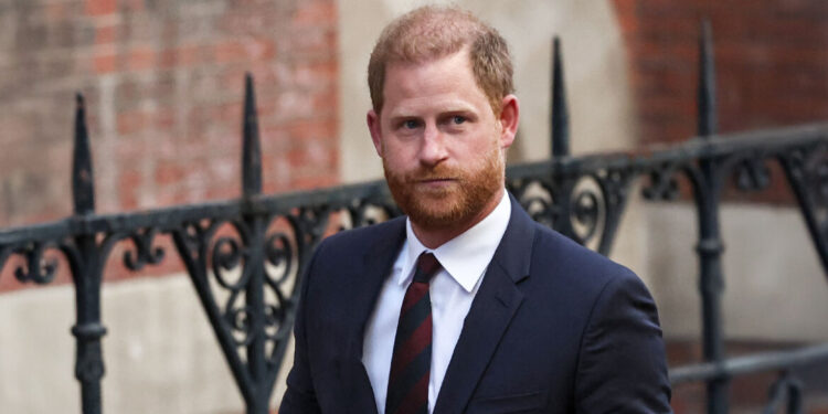 Prins Harry wilde achternaam veranderen naar Spencer – kloof met paleis