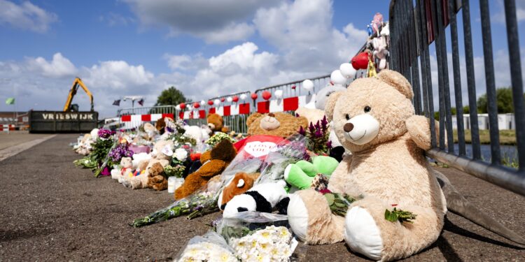 Ouders betrokken bij taakstraf na diefstal knuffels gedenkplaats Jeffrey en Emma