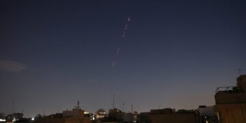 Israëlische IDF treft nucleaire faciliteit in Isfahan aan