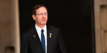 Israëlische president steunt Amerikaanse aanval op Iran: historisch en moedig.