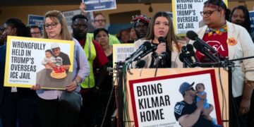 Man onterecht gedeporteerd door Trump in mensenhandelzaak met wapens en drugs