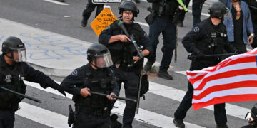 Massale arrestaties in Los Angeles na rellen zonder echte munitie