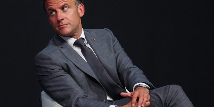 Macron haalt uit naar Trump in gelekte opnamen