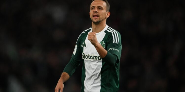 Olympiakos wil Maximovitch, maar Panathinaikos weigert het te bespreken