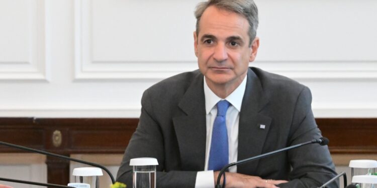 Mitsotakis: steun aan slachtoffers en families van Oostenrijkse aanval