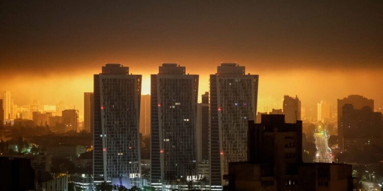 Ravage in Kiev: 4 doden door zware Russische bombardementen