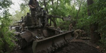 Gouverneur van Oekraïense landtroepen treedt af na dodelijke aanval op trainingsveld