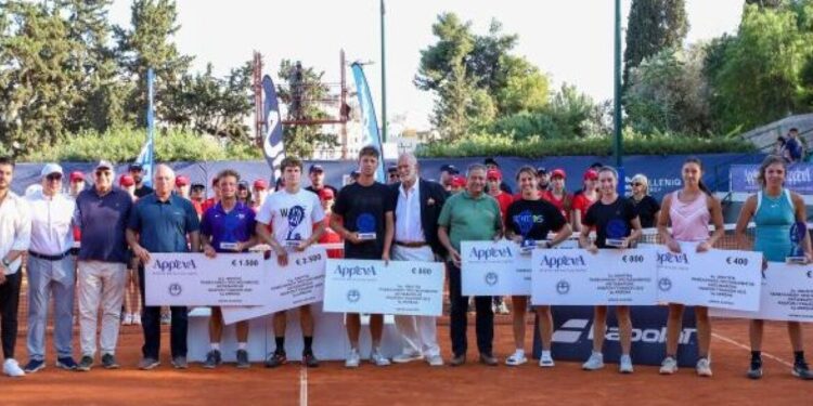 Nieuwe Griekse tenniskampioenen: Giannis Xilas en Eleni Mitsentlitze