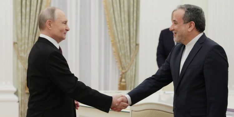 Reactie Rusland en China op oorlog Iran: tot hoever reikt hun invloed?