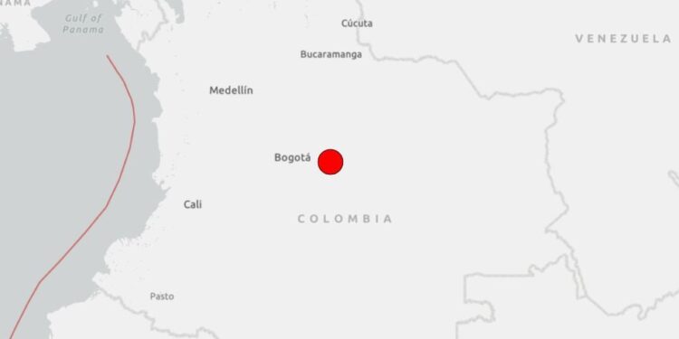Krachtige aardbeving schrikt inwoners Bogota op met 6.3 Richter.