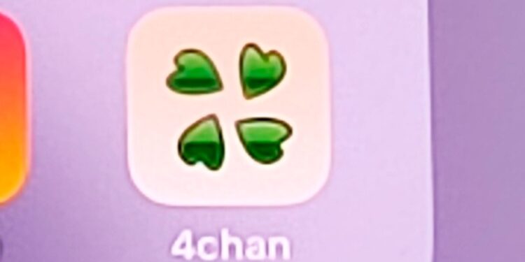 Onderzoek naar 4Chan door Britse ambtenaren onder nieuwe online veiligheidsregels