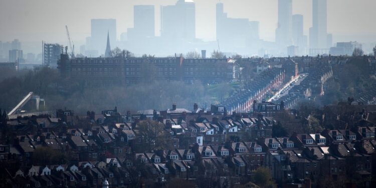 Duizenden doden in 2025 door luchtvervuiling, waarschuwt rapport