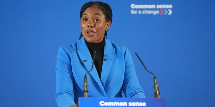 Tories steunen Starmer’s bezuinigingen onder voorwaarden