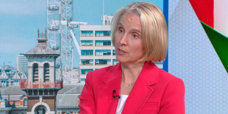 Emma Reynolds sluit belastingverhogingen niet uit voor herfstbudget