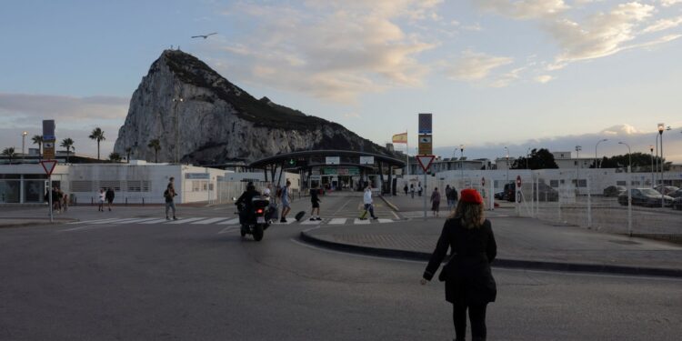 David Lammy in Gibraltar voor Brexit-onderhandelingen met Spanje.