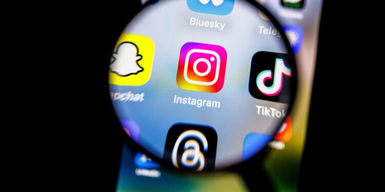 Stiekem volgen van Android gebruikers via Instagram en Facebook