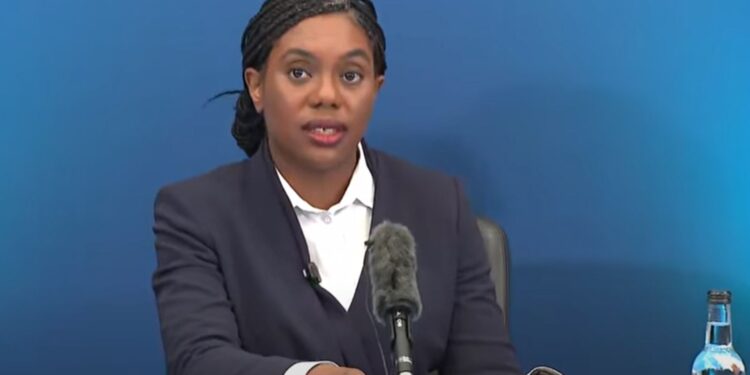 Kemi Badenoch start onderzoek naar vertrek uit het EHRM