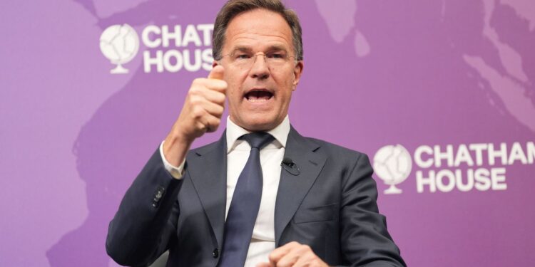 NATO-chef pleit voor 400% meer lucht- en raketverdediging.