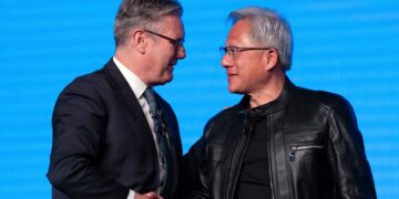 VK wordt ‘AI-maker geen AI-afnemer’, zegt Sir Keir Starmer