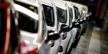 Overheid overweegt maatregelen om industriële energieprijzen te verlagen.