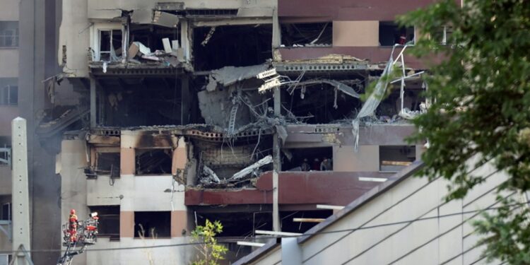 Reacties Iran op Israël: vijf scenario’s van navigatiesluiting tot olieraffinaderijaanvallen