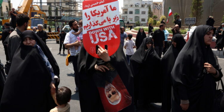 Iran dreigt uitbreiding conflict naar Amerikaanse bases in komende dagen