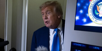 Kritische ontmoeting Trub met Witte Huis over oorlogstrommels Iran