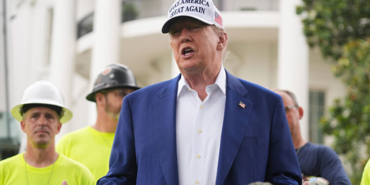 Trump overweegt onderhandelingen met Iran vanwege interne problemen.