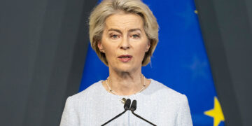 Politieke aardbeving voor Von der Laienne: bondgenoten dreigen steun op te heffen