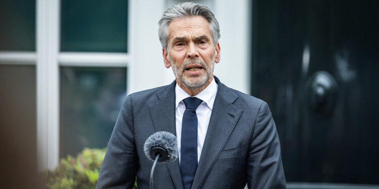 Premier treedt af na vertrek Wilders – regering valt.