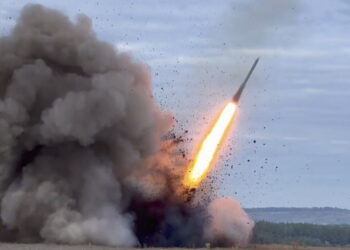 Russische raketblaas eist levens in Odessa’s haveninfrastructuur