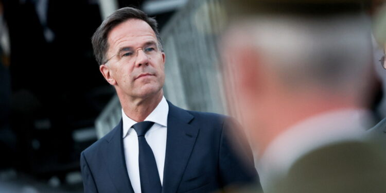 Rutte dreigt met zware sancties voor samenwerking met Rusland