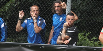 Βασινάς και Κυργιάκος παρακολούθησαν τον αγώνα του ΠΑΟΚ με τη Ναϊμέγκεν – Φωτογραφία