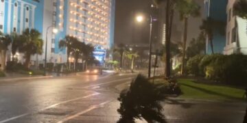 Tropische sandaalstorm bedreigt South Carolina met overstroming