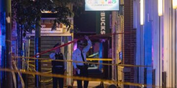 Bloedbad buiten nachtclub Chicago: 3 doden, 16 gewonden