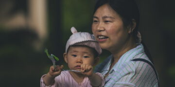 China introduceert jaarlijkse vergoeding voor verbetering geboorten