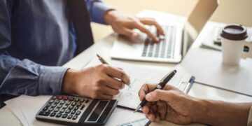 Veranderingen op de werkplek voor 13-uur werk, licenties en rotatiepersoneel