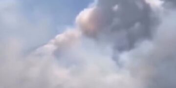 Brand in Albanië: evacuatie van 2.000 inwoners Delvinos na drie gewonden