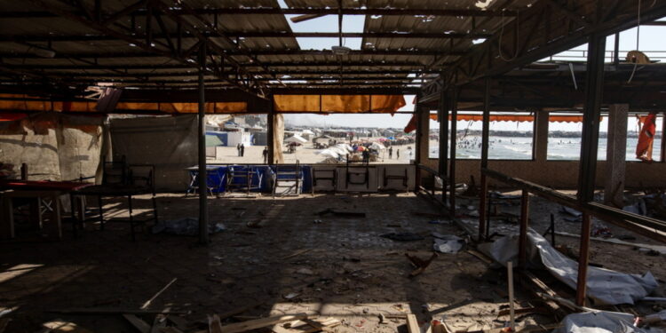 Functionarissen bespreken mogelijk staakt-het-vuren tijdens bombardementen in Gaza