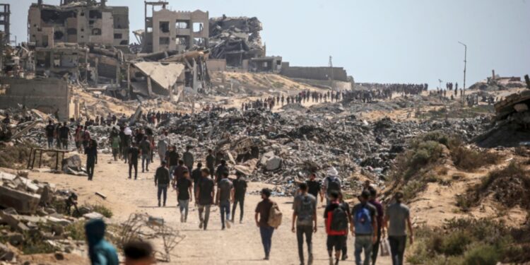 Israël staat luchthulp van buitenland toe met gaasvangst.