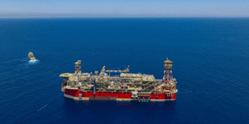 Turkije koopt twee extra drijvende hotels