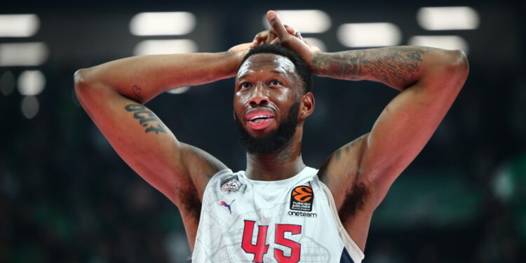 Olympiacos onderhandelt met Baskonia over Dontá Hall