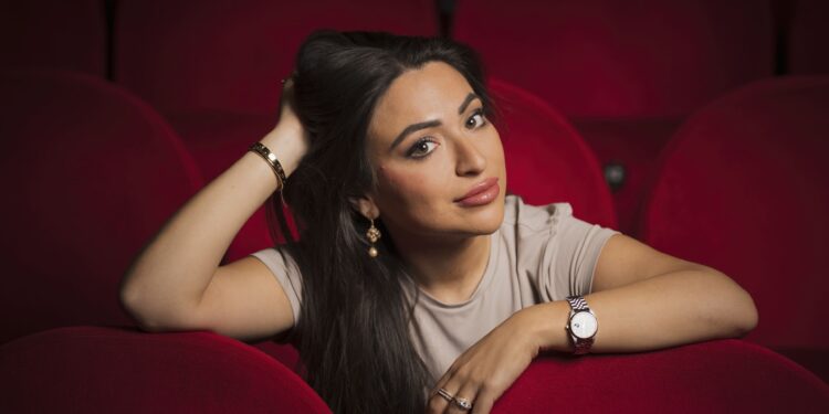 Lale Gül bekritiseert Jade Anna voor boete van 430 euro.